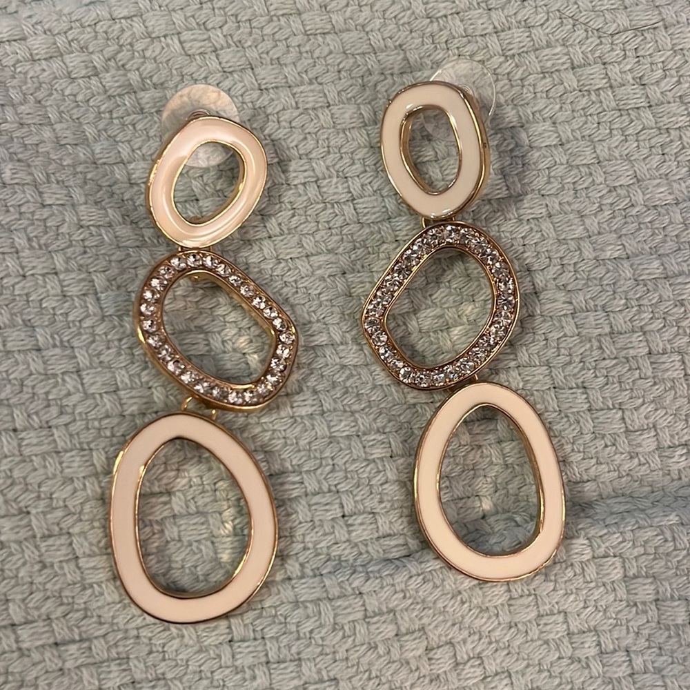 Charming Charlie dangle gold earrings